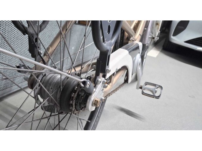 1 damesfiets, AVE, Tour, goud/wit, 7-versnellingen met achterderailleur, 26", RH45 – foto 5 – kavel bij Zoll-Auktion, Frankfurt am Main