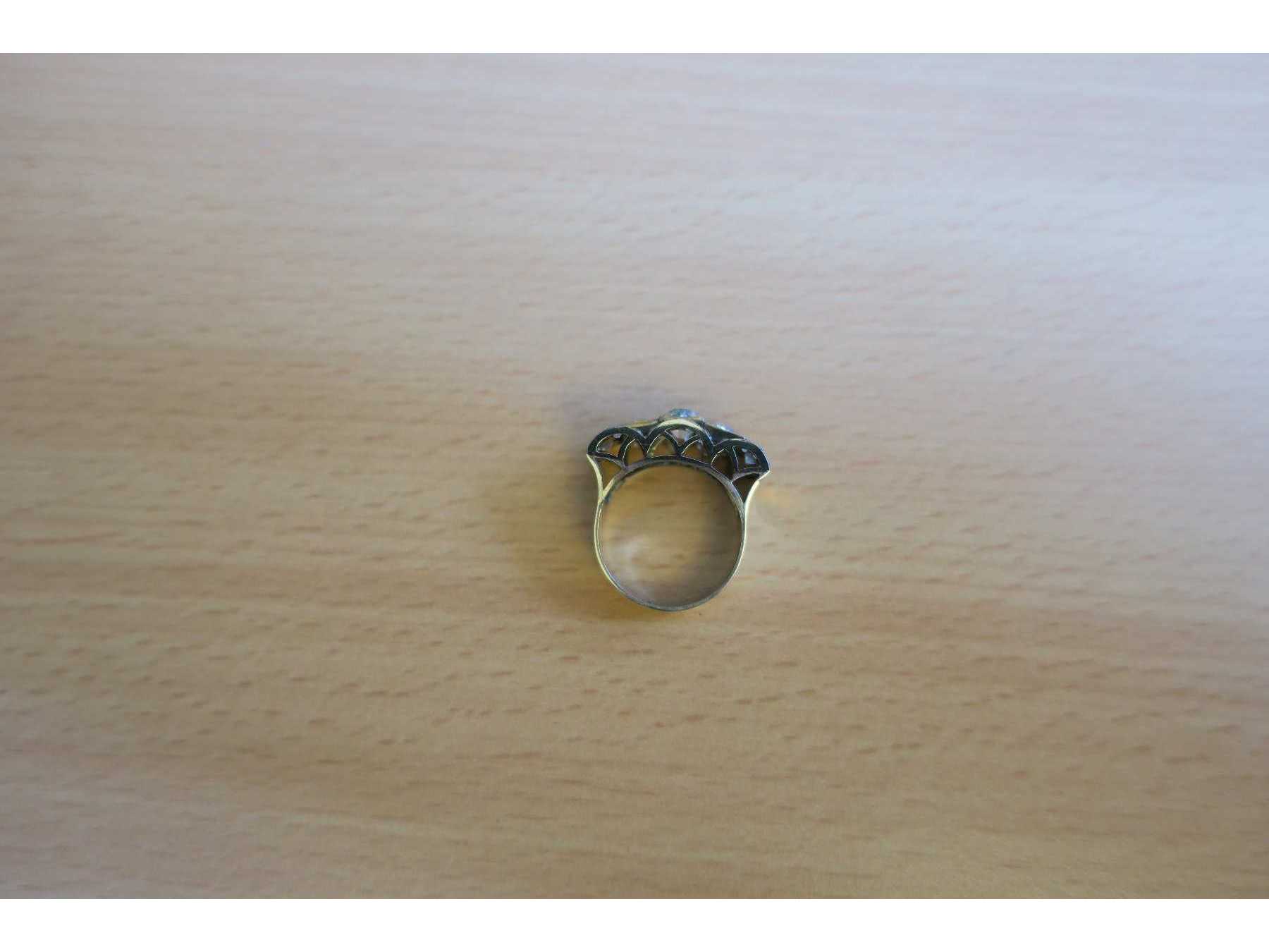 Ring-Durchmesser und Fassung für die Diamanten