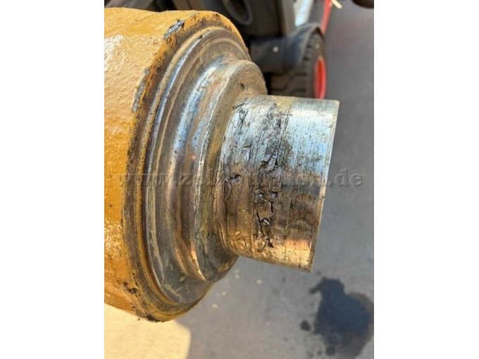 1 Defekte Hinterachse Radlader CAT 907H BJ 2008 (für Bastler/Ersatzteilspender) – foto 5 – kavel bij Zoll-Auktion, Eichenzell