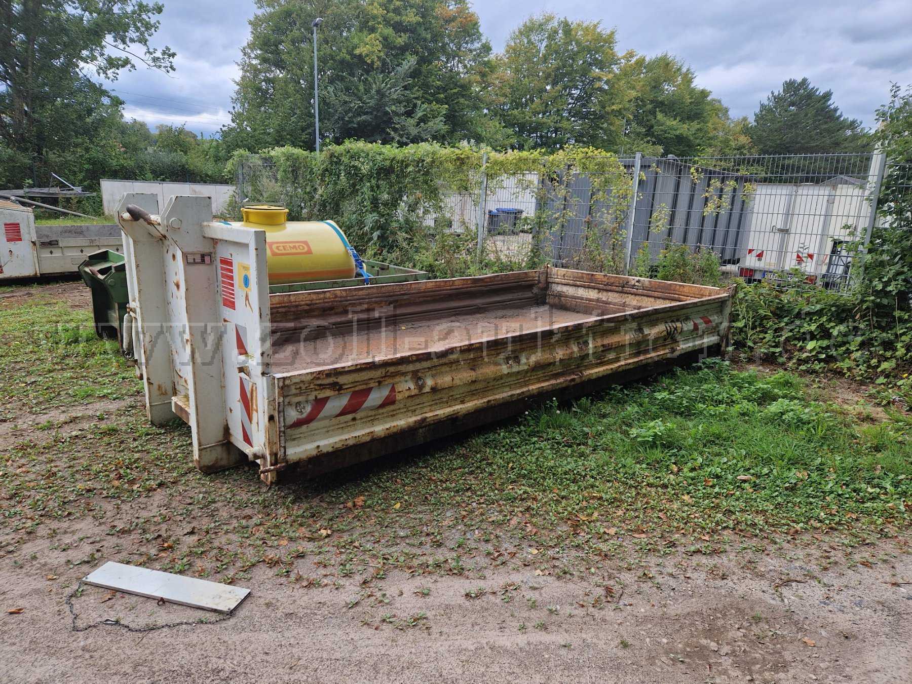 Container