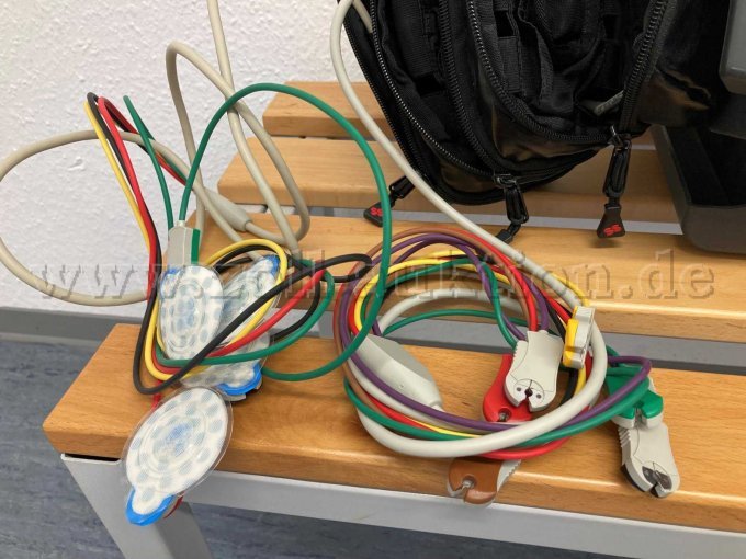 Detailansicht EKG-Kabel