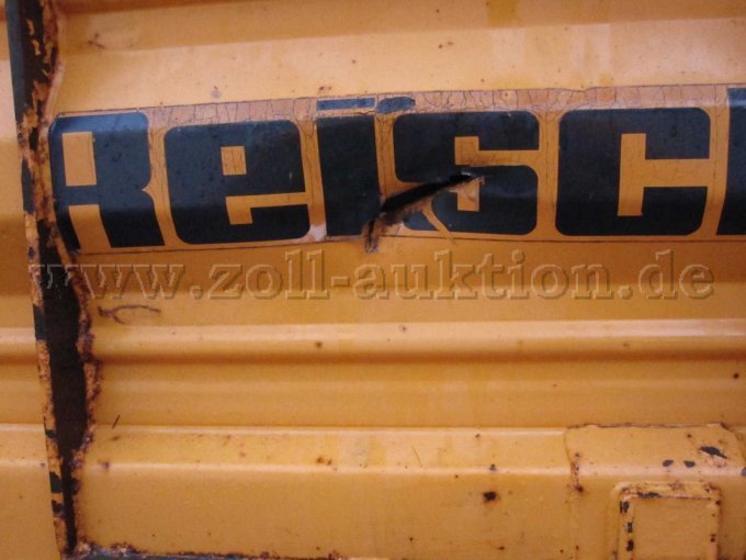 Loch in Heckbordwand