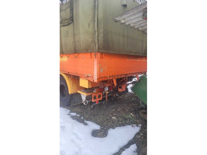 Heckansicht linksseitig