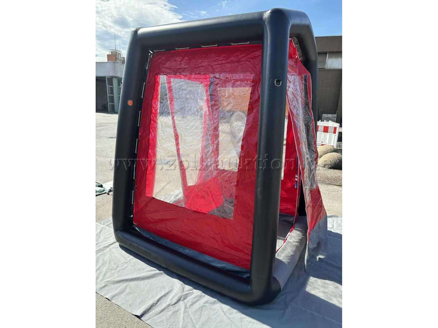 Dekontaminationsdusche aufgebaut