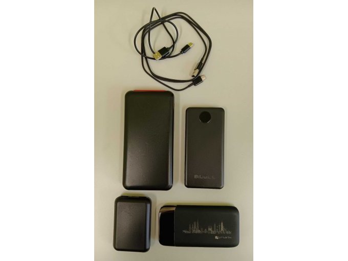 4x Powerbanks