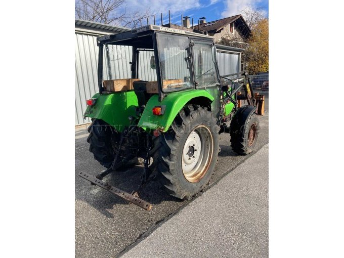 Traktor hinten rechts