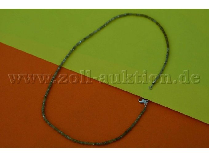 mit facettiertem
Karabiner-
Verschluss