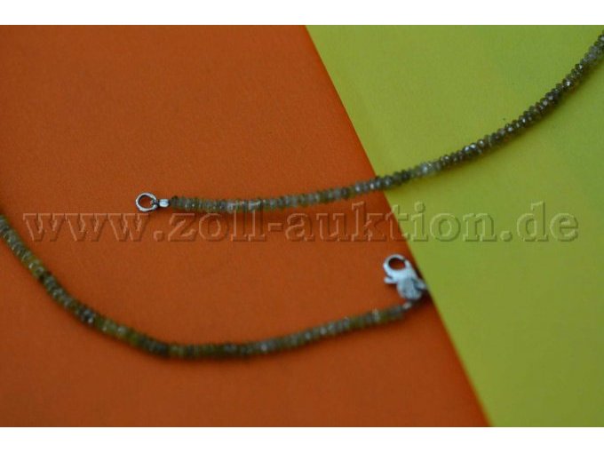 aus 750/- Weißgold