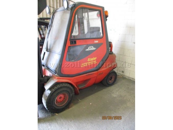 Gabelstapler Linde H30D, seitlich