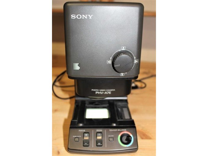Sony Video Camera mit Anschluss an Strom