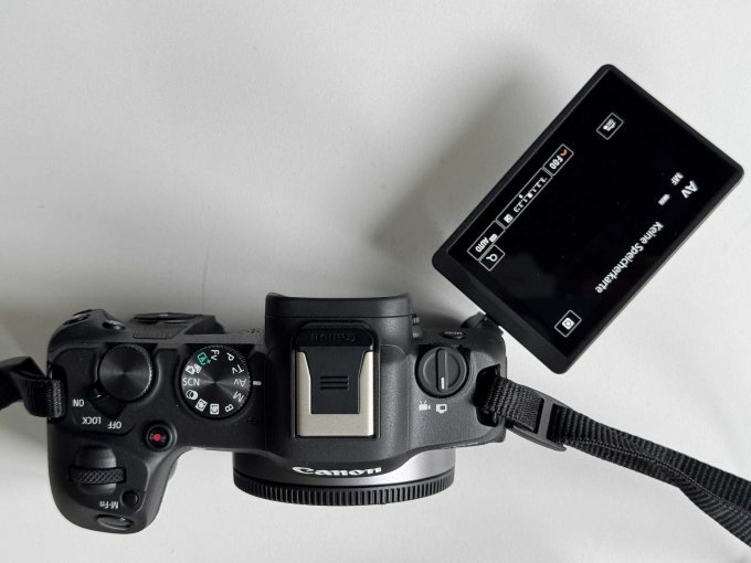 1 Digital Vollformat-Systemkamera Canon EOS R8, RF-Mount – foto 4 – kavel bij Zoll-Auktion, Bonn
