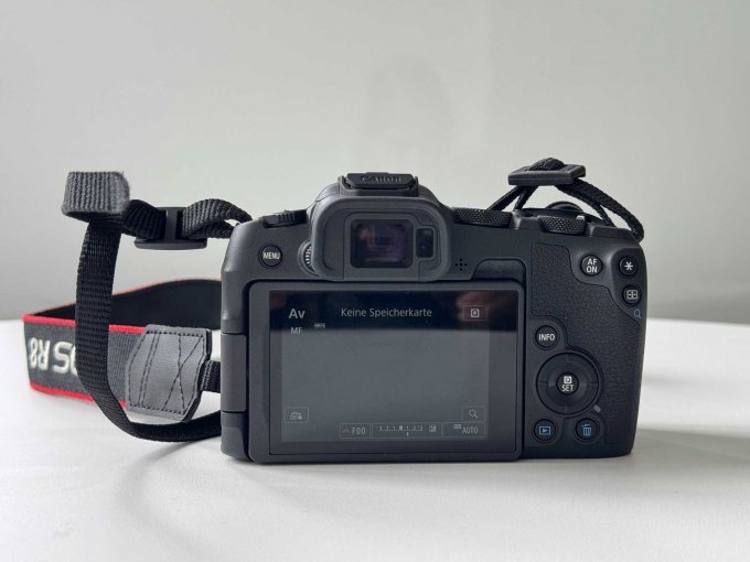 1 Digital Vollformat-Systemkamera Canon EOS R8, RF-Mount – foto 3 – kavel bij Zoll-Auktion, Bonn