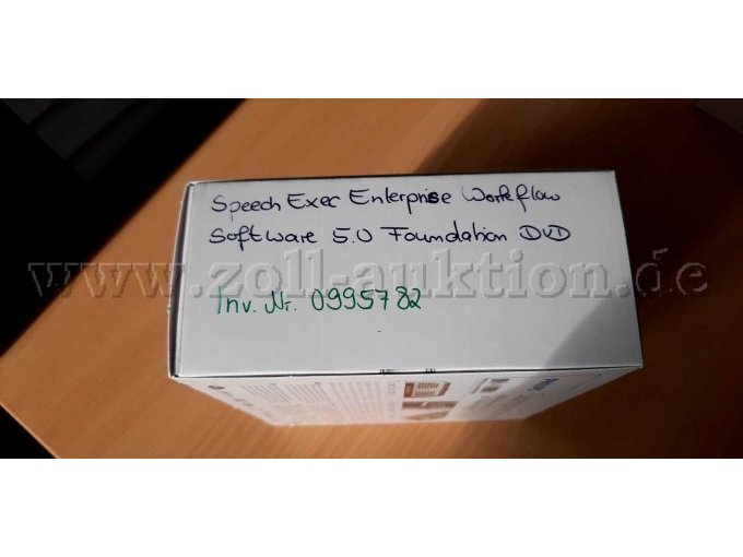 Seitliche Detailansicht Karton - Beschriftung