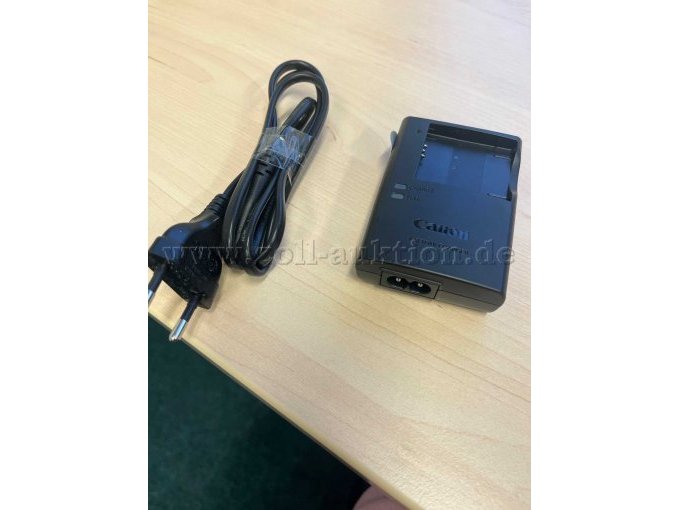 Ladekabel und Akkuladegerät