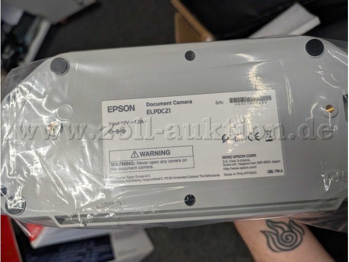 CE Kenzeichnung und Modellnummer vom Gerät