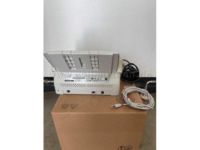 Scanner hinten mit Zubehör