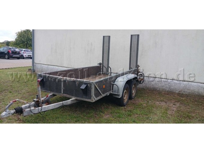 MTH vorn links gesamt