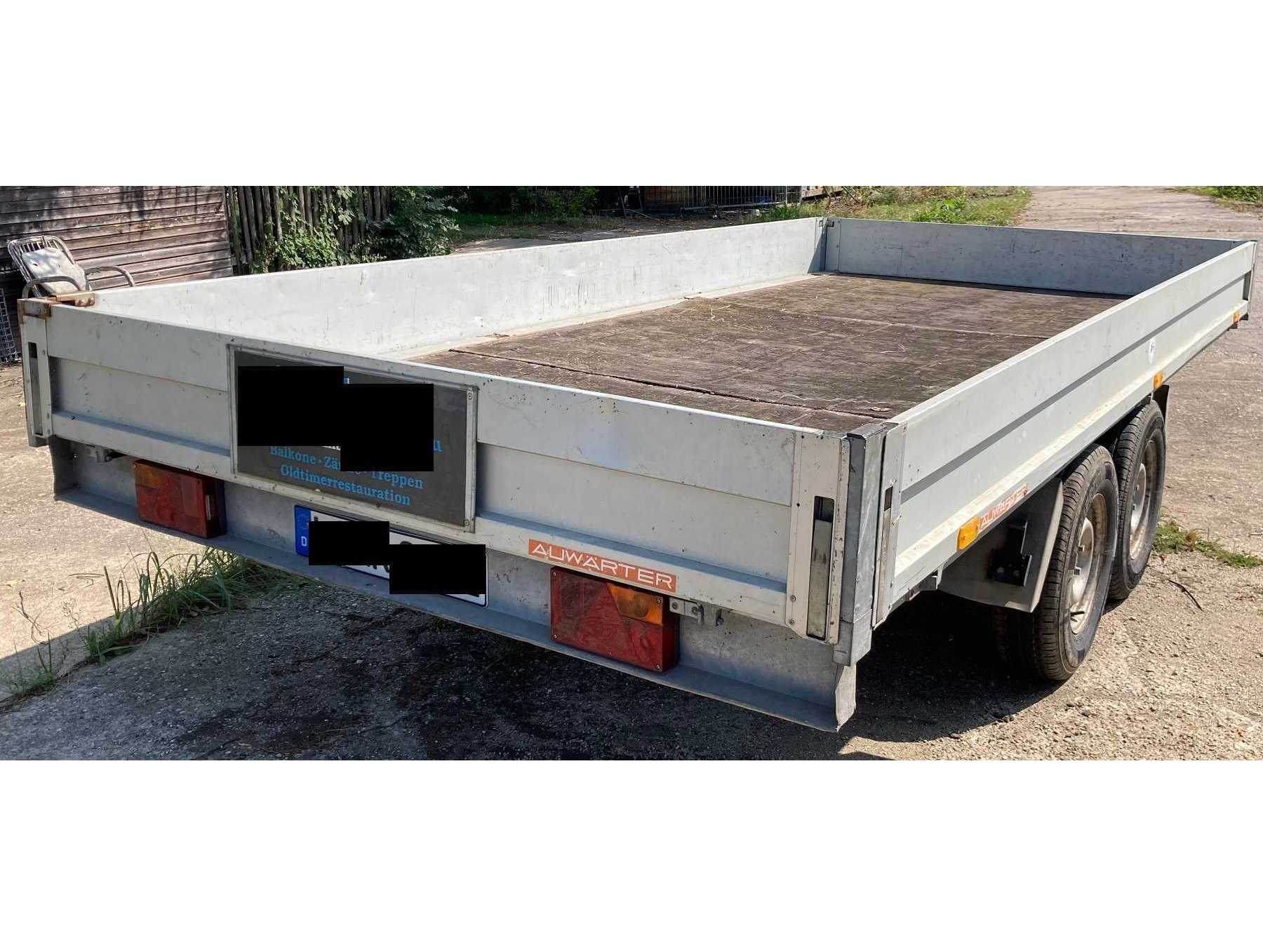 Diagonale von hinten rechts