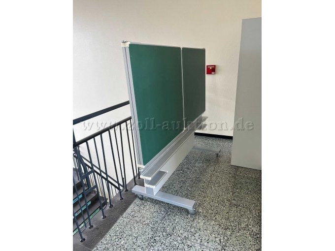 Frontansicht links schräg exemplarisch