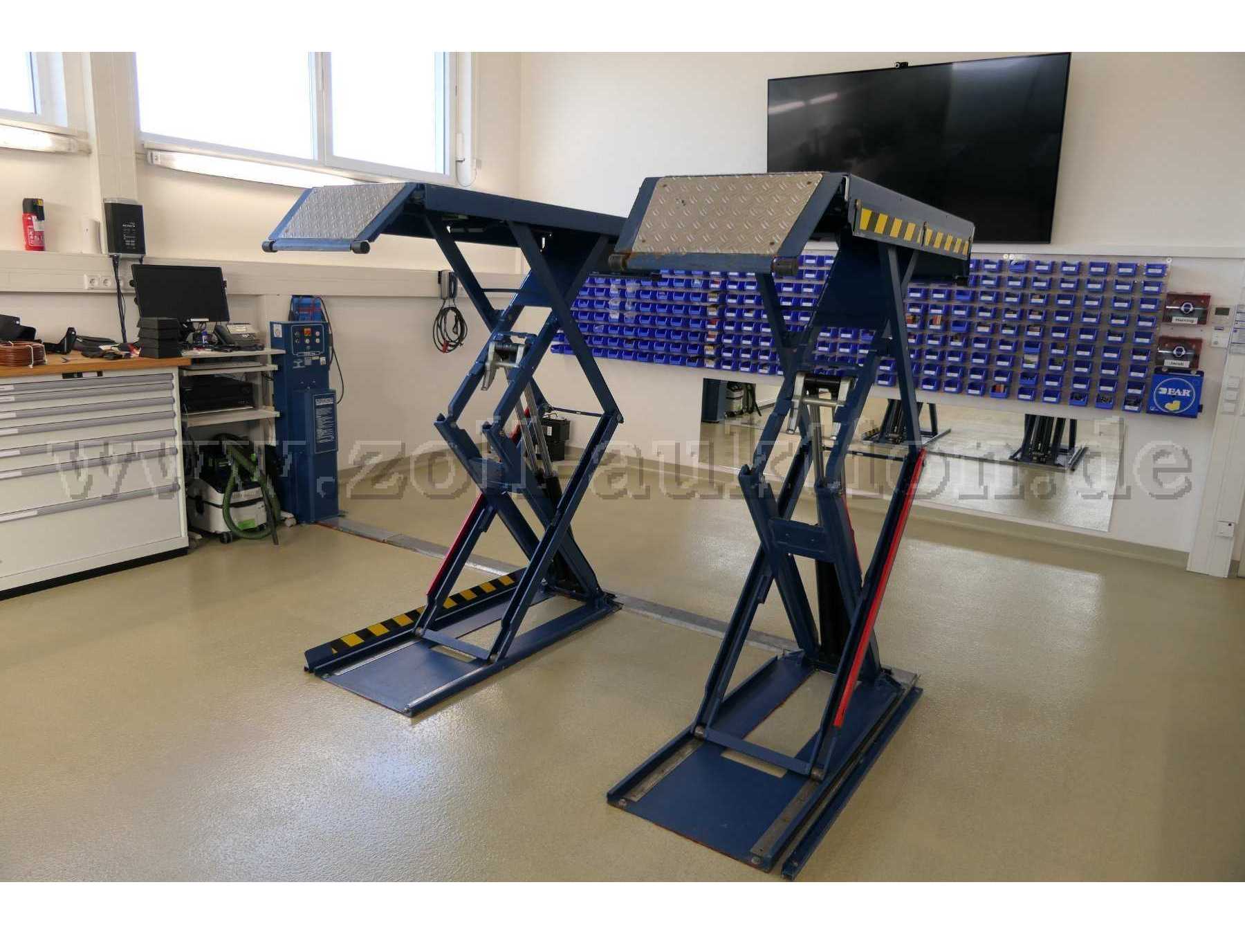 Doppelscherenhebebühne ausgefahren