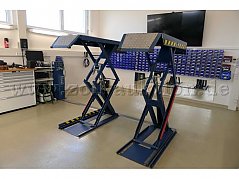 Doppelscherenhebebühne ausgefahren