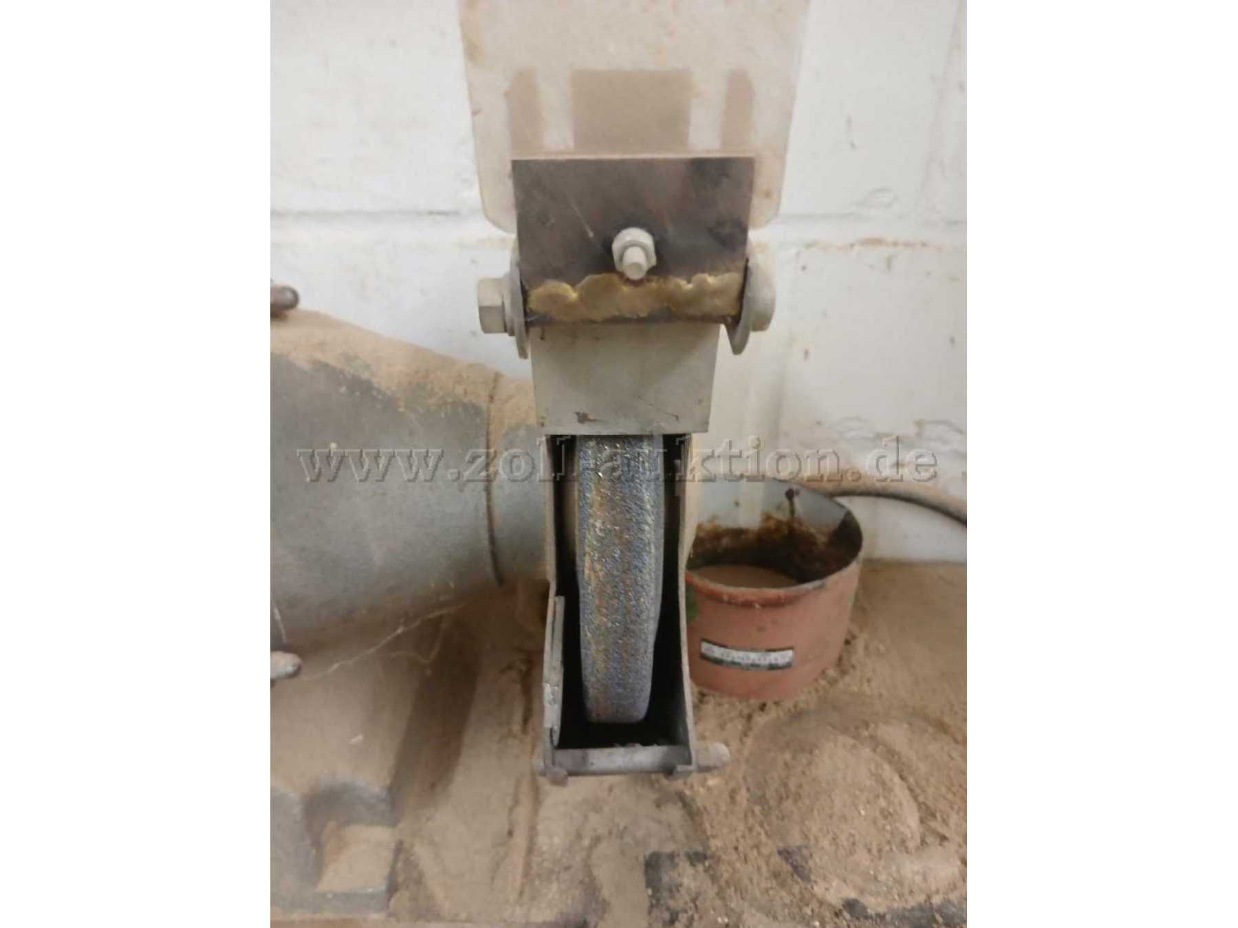 Schleifer rechts mit fehlendem Anschlag