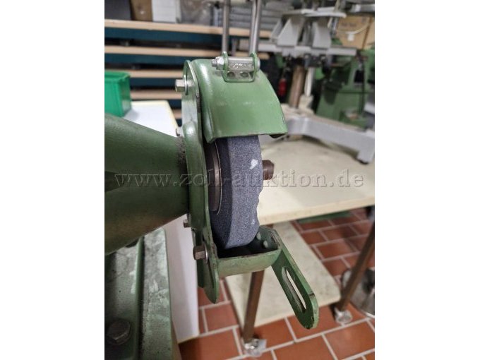 Beschädigungen an Schleifscheibe