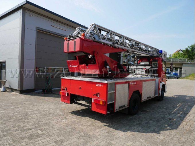 1 draailadder DLK 18-12 CC Magirus, IVECO-chassis – foto 2 – kavel bij Zoll-Auktion, Lauterecken