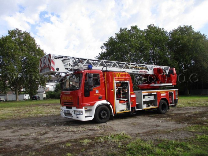 1 Drehleiter DLK 23-12 CS Magirus, IVECO Fahrgestell – foto 5 – kavel bij Zoll-Auktion, Willich