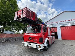 DLK 23/12 Fahrzeugschein