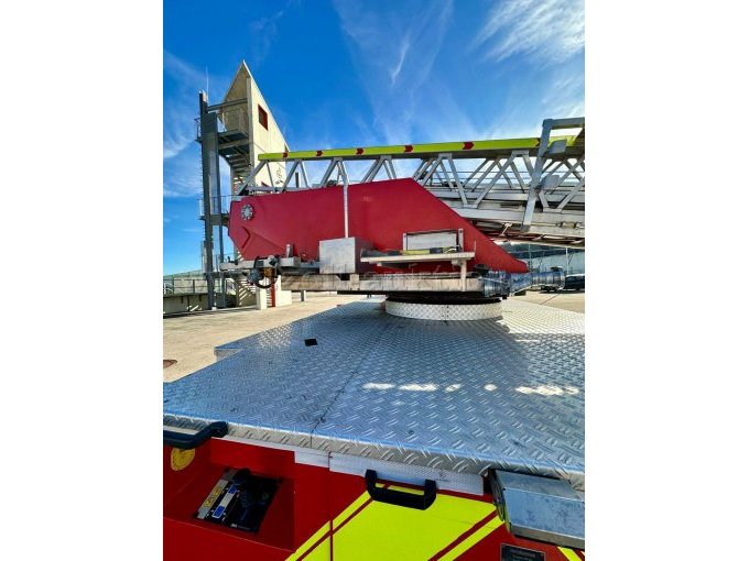 Lagerung Stromerzeuger mit Ladeanschluss