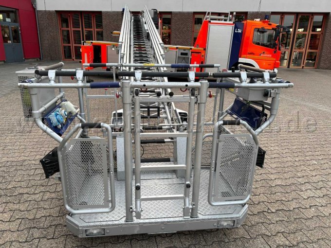Rettungskorb frontal