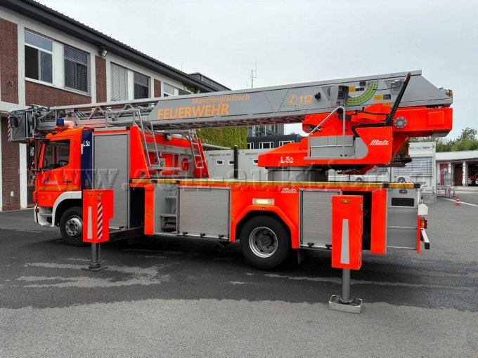 abgestützt