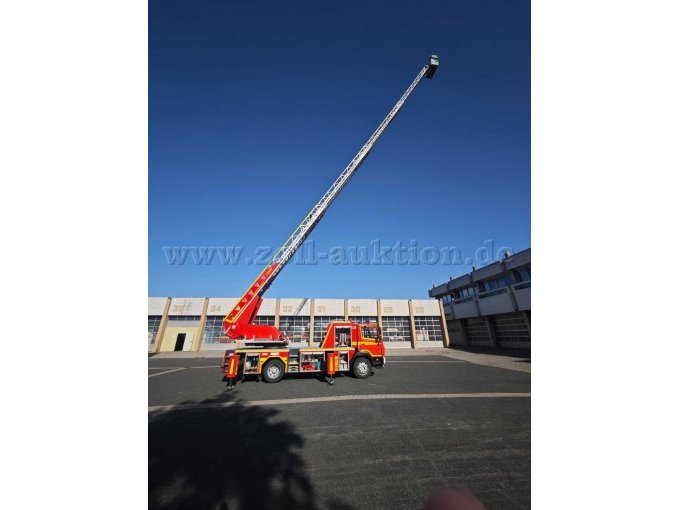 1 draailadder Rosenbauer / Metz DLK 23-12 PLC 3.1 – foto 5 – kavel bij Zoll-Auktion, Bremerhaven