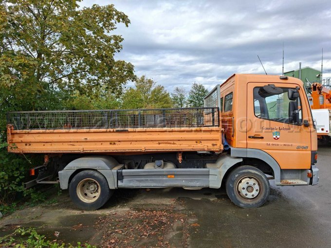 1 Dreiseitenkipper Daimler-Benz LKW 972.02 - defekt – foto 4 – kavel bij Zoll-Auktion, Lahnau