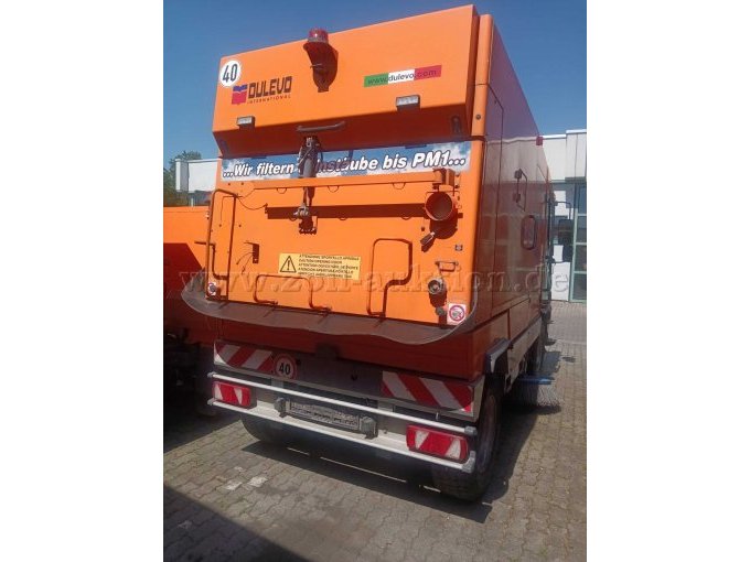 Fahrzeug von hinten