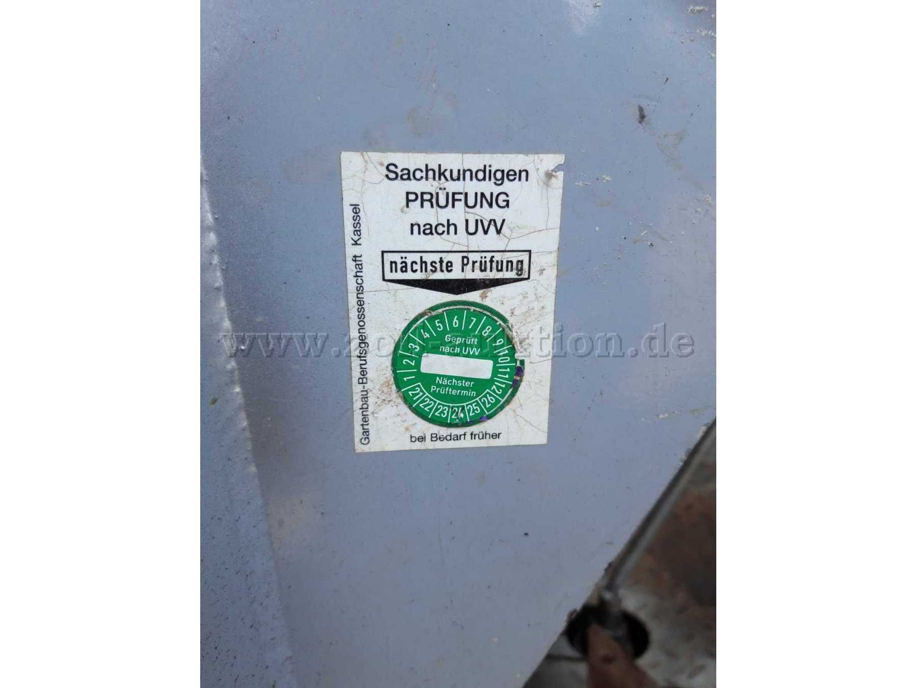 Bild 6:
Ansicht UVV-Plakette abgelaufen