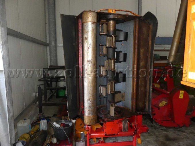 Ansicht von Unten, Rost erkennbar