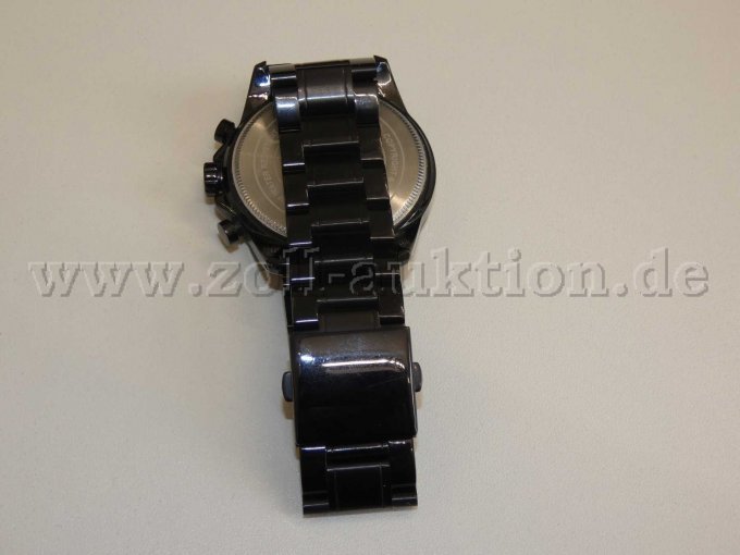 Detailansicht des Armbands und Verschluss