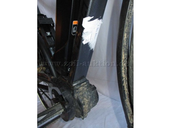 Teilansicht Rahmen mit Verschmutzung und Klebereste