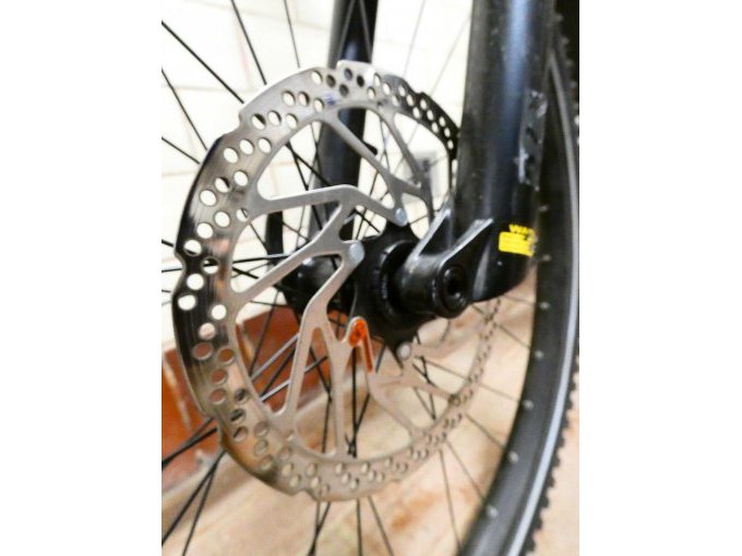 CUBE Stereo E-Bike_ Vorderachse