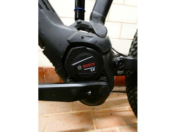 CUBE Stereo E-Bike_ Akkumotor am Tretlager