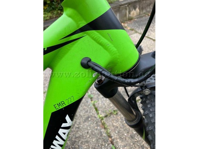 Lackabplatzer an Lenkerstange