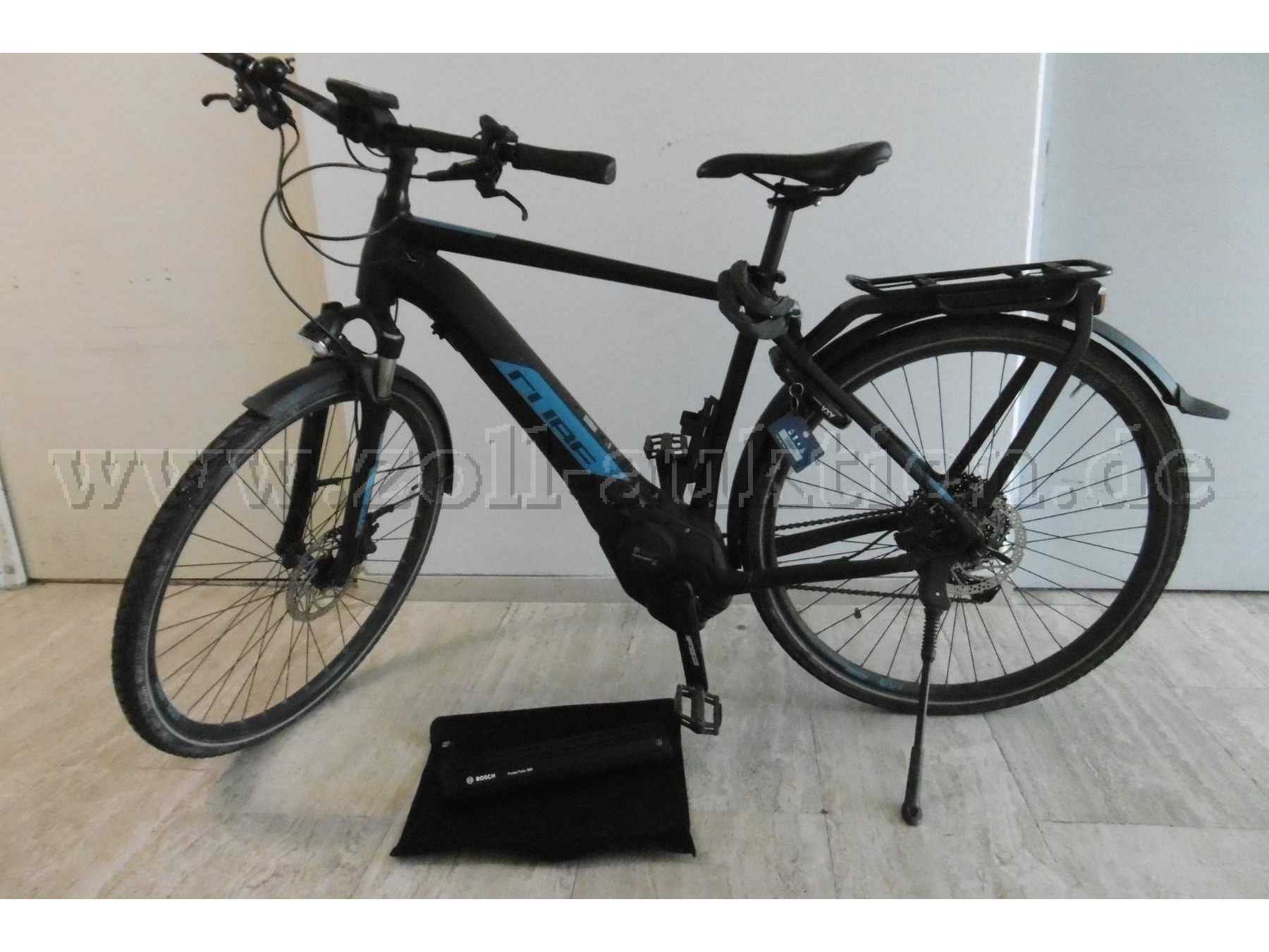 Seitenansicht des E-Bikes mit Akku