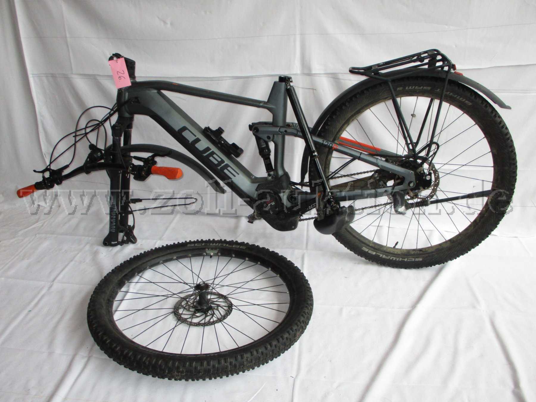 Vollansicht E-Bike Cube Stereo Pro 120
