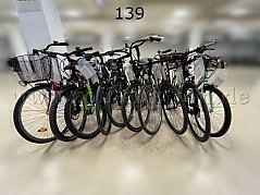 Übersicht Konvolut (von links nach rechts): Hercules, Raleigh, Bulls, Kreidler, unbekannte Marke (Mountainbike), Wayscral, unbekannte Marken (Damenrad und Fitnessbike), Compel, Umit