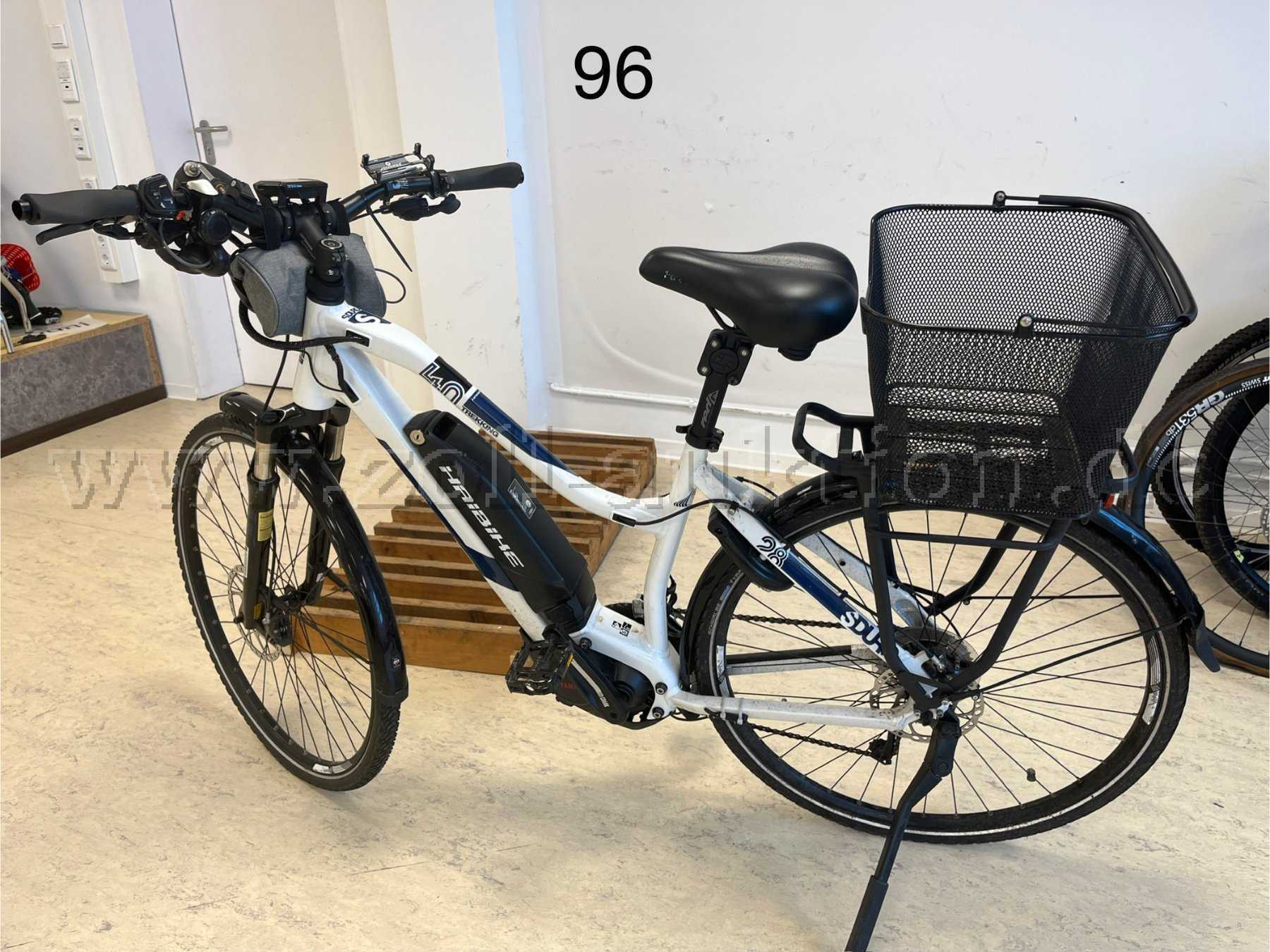 E-Bike von Haibike, links