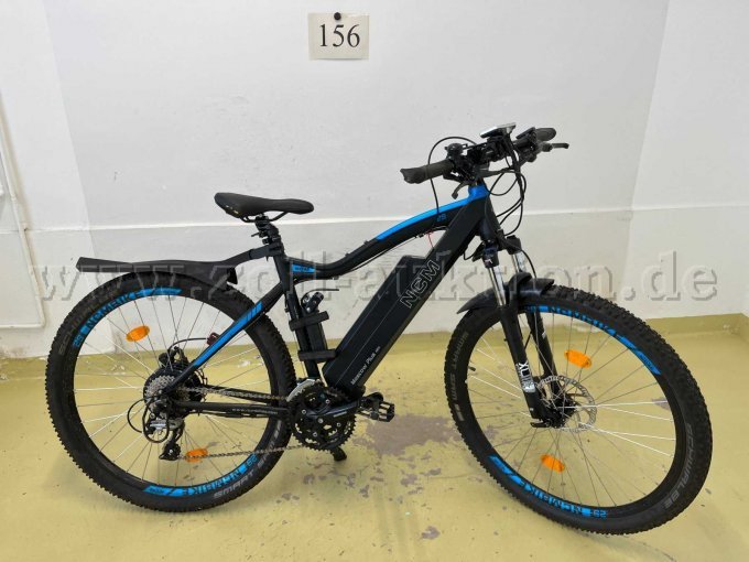 E-Bike von NCM, rechts