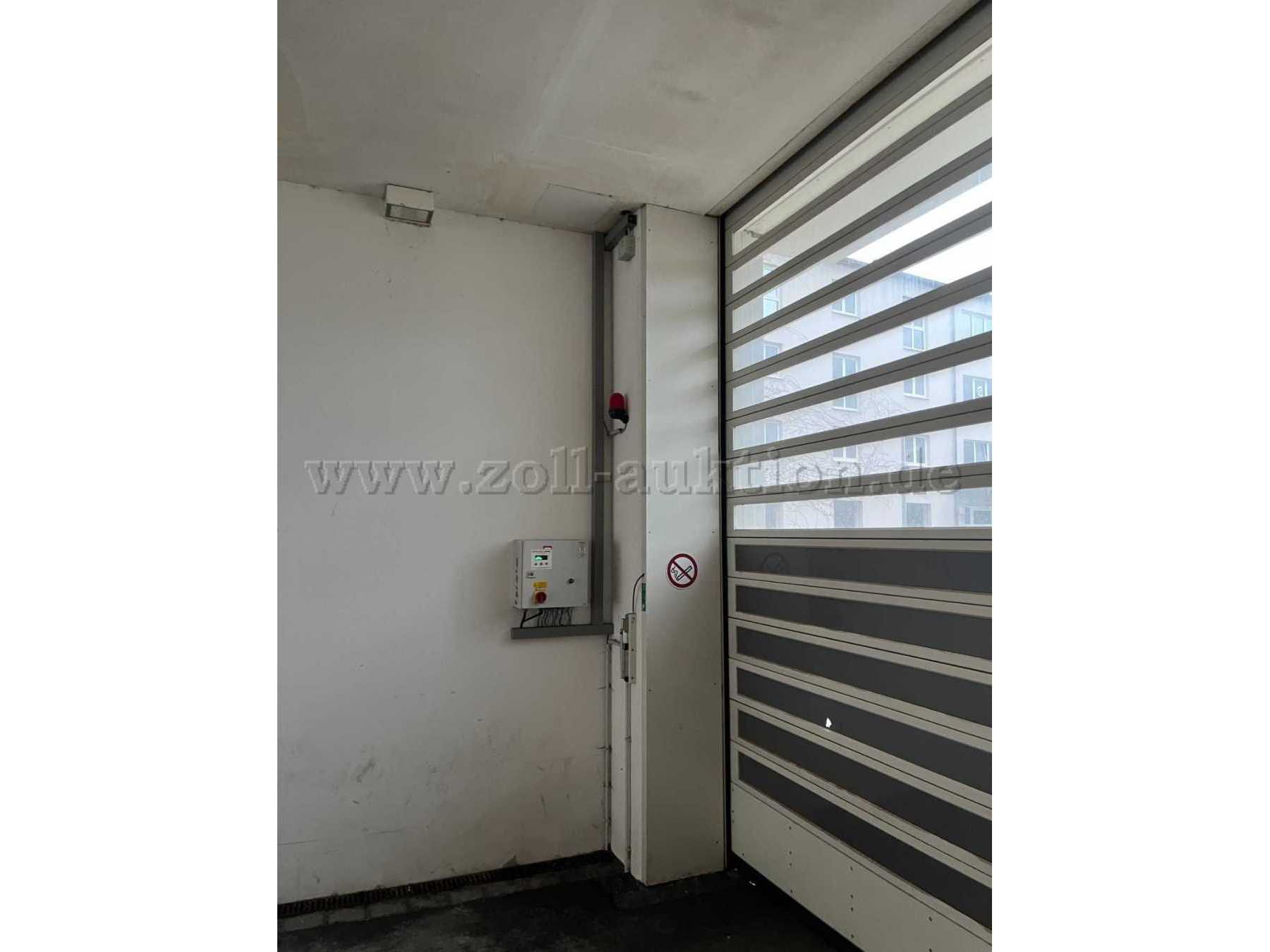 Ansicht innen von links