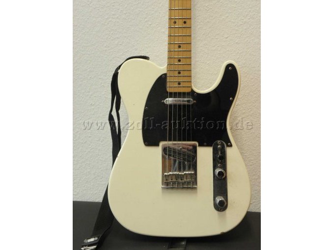 Gitarre Fender Telecaster mit Tonabnehmer Lautstecker und Klang Potis und Brigde